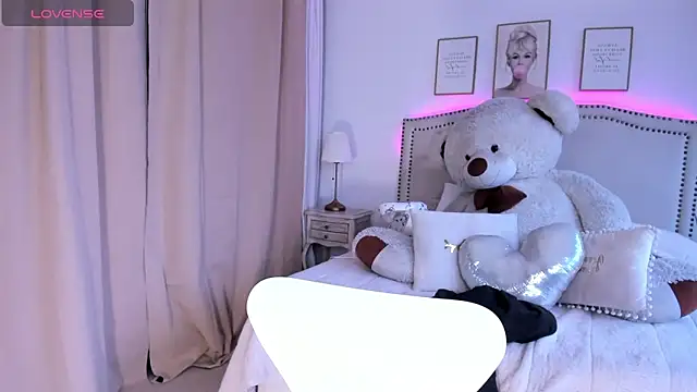 Mayajhons online show from November 2025 12:16:01 PM