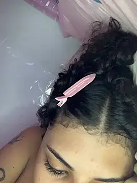 luluzinhax online show from February 2026 05:26:02 AM