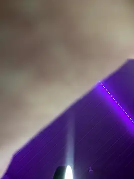 Snapshot of luluzinhax chatting on March 2026 04:28:02 AM luluzinhax online show from March 2026 04:28:02 AM