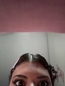 Snapshot of luluzinhax chatting on April 2026 07:52:02 PM luluzinhax online show from April 2026 07:52:02 PM