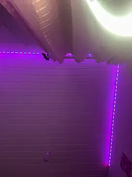 Snapshot of luluzinhax chatting on April 2026 05:29:01 AM luluzinhax online show from April 2026 05:29:01 AM