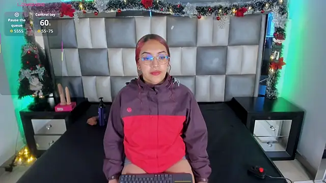 Valkiria js online show from December 2025 12:10:01 PM