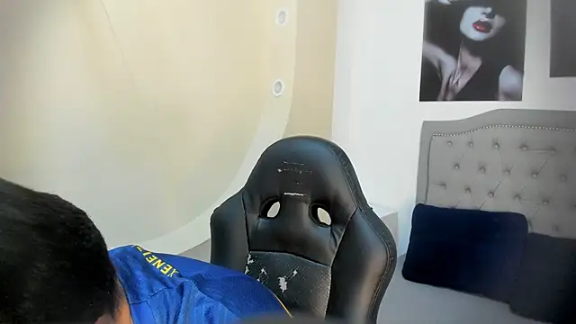 andre blow online show from October 2025 02:02:02 PM