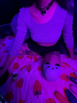 Snapshot of mmmminaDarling chatting on March 2026 05:00:02 AM mmmminaDarling online show from March 2026 05:00:02 AM