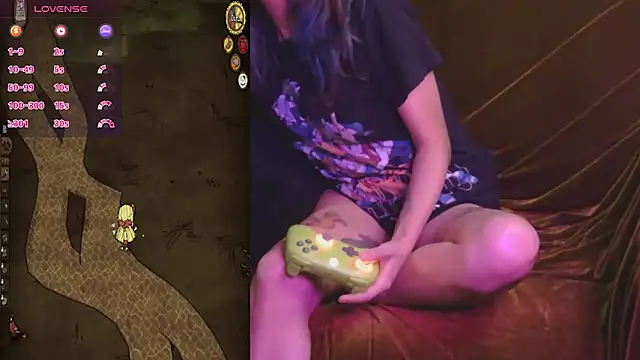 Snapshot of mmmminaDarling chatting on April 2026 05:36:02 AM mmmminaDarling online show from April 2026 05:36:02 AM