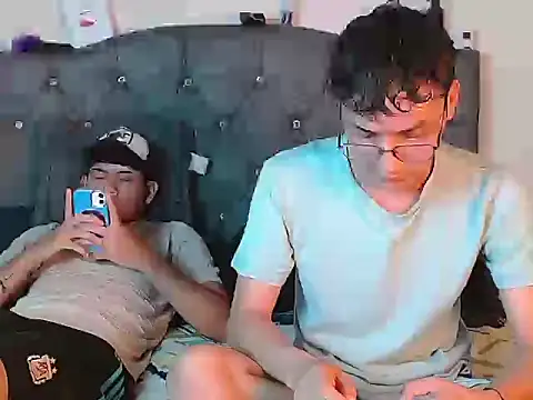 Snapshot of logan_willyams_ chatting on September 2025 09:25:01 PM logan willyams  online show from September 2025 09:25:01 PM