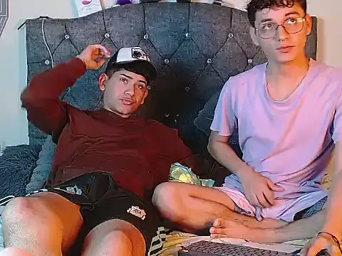 Snapshot of logan_willyams_ chatting on September 2025 10:54:01 PM logan willyams  online show from September 2025 10:54:01 PM