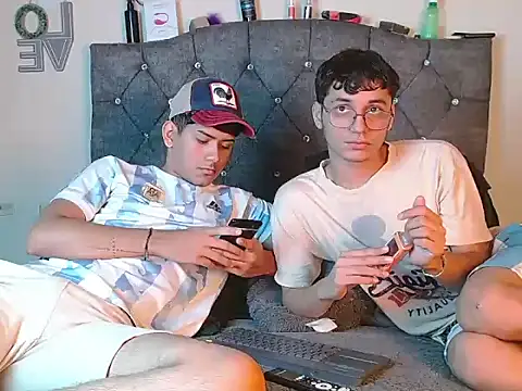 Snapshot of logan_willyams_ chatting on September 2025 12:23:02 AM logan willyams  online show from September 2025 12:23:02 AM