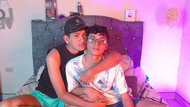 Snapshot of logan_willyams_ chatting on October 2025 10:34:02 PM logan willyams  online show from October 2025 10:34:02 PM