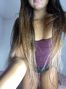 Snapshot of SereiaHott chatting on May 2026 01:34:01 AM SereiaHott online show from May 2026 01:34:01 AM