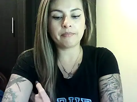 Valery  Rouse  online show from January 2026 11:30:02 PM