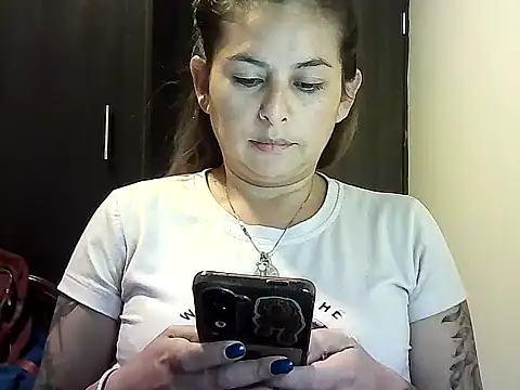 Valery  Rouse  online show from February 2026 10:15:01 PM