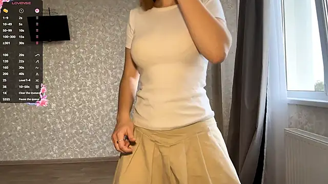 Snapshot of DreamyOlivia chatting on October 2025 01:53:02 PM DreamyOlivia online show from October 2025 01:53:02 PM