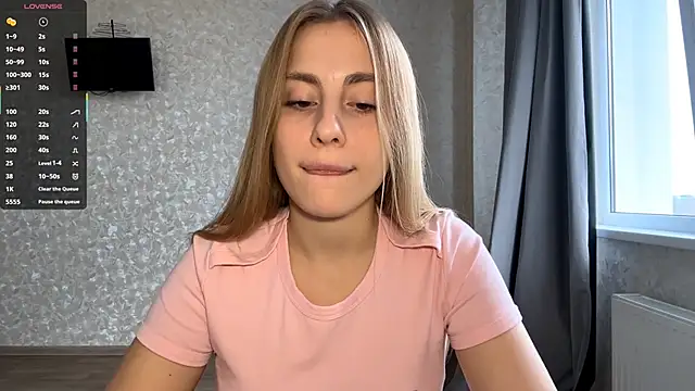 Snapshot of DreamyOlivia chatting on November 2025 11:23:02 AM DreamyOlivia online show from November 2025 11:23:02 AM