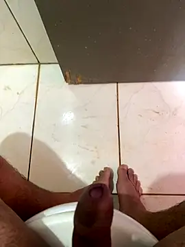 Snapshot of Alkmimvvvv chatting on November 2025 07:05:02 PM Alkmimvvvv online show from November 2025 07:05:02 PM