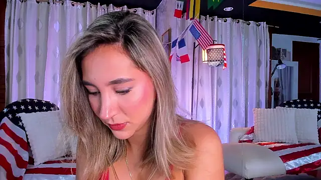Snapshot of Zarajener chatting on July 2026 11:23:02 PM Zarajener online show from July 2026 11:23:02 PM
