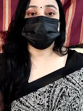 Monica cams online show from September 2025 12:05:01 PM