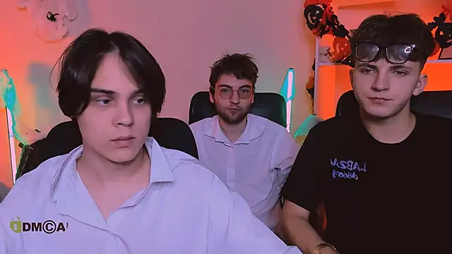 travis wolf  online show from October 2025 07:53:02 PM