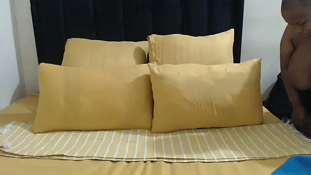 Chubby Queenx255 online show from December 2025 07:26:02 AM