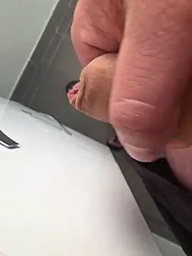 Snapshot of NuclearValue40 chatting on April 2026 05:19:02 PM NuclearValue40 online show from April 2026 05:19:02 PM