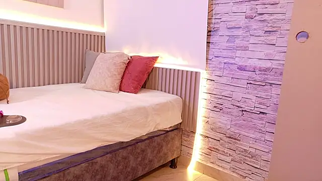 liz monserrat 1 online show from October 2025 07:36:02 PM