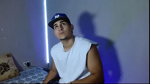 massimo vidal  online show from November 2025 11:35:01 PM