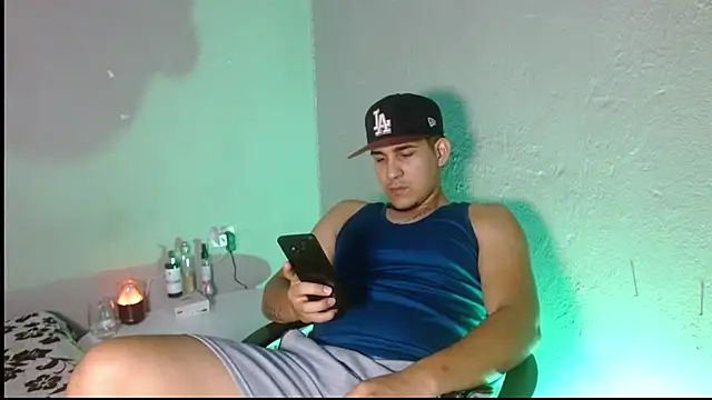 massimo vidal  online show from December 2025 02:05:02 AM