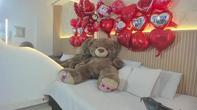 Snapshot of Liss-Reyes chatting on February 2026 01:31:02 PM Liss-Reyes online show from February 2026 01:31:02 PM