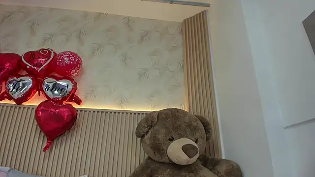 Snapshot of Liss-Reyes chatting on February 2026 12:45:01 PM Liss-Reyes online show from February 2026 12:45:01 PM