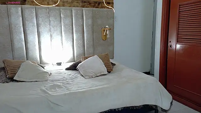 Emma visconti online show from September 2025 12:29:01 PM