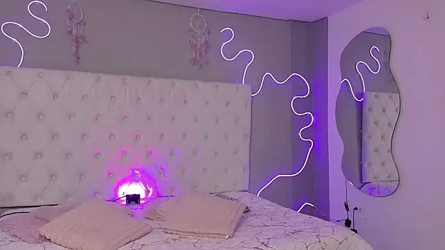 Emma visconti online show from November 2025 12:39:02 PM