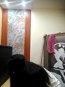 SaraBust online show from October 2025 02:40:02 PM