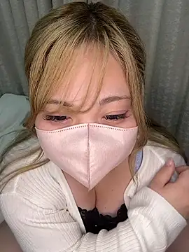 Chua-chan online show from October 2025 03:54:01 PM