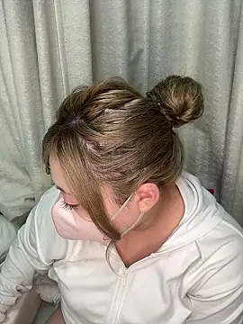 Chua-chan online show from October 2025 06:38:02 PM