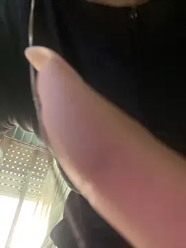 lulizoee online show from September 2025 06:42:01 PM