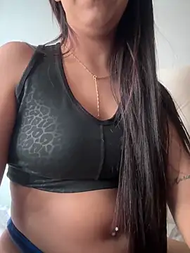 lulizoee online show from March 2026 06:22:02 PM