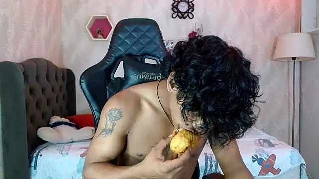 bull cam online show from October 2025 05:02:02 PM