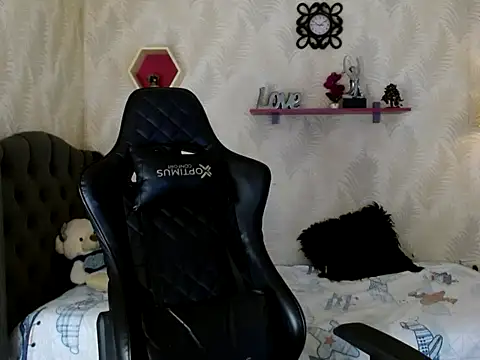 bull cam online show from November 2025 05:12:02 PM