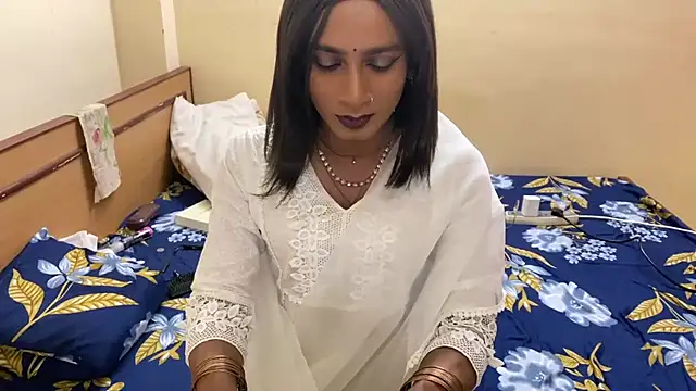 LuvLayla online show from March 2026 07:39:01 PM