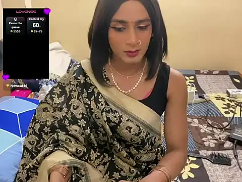 LuvLayla online show from April 2026 08:31:02 PM