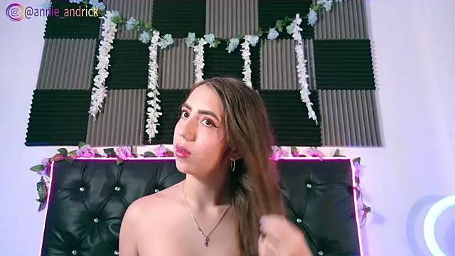  leda swan  online show from March 2026 01:18:01 PM