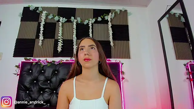  leda swan  online show from April 2026 08:02:02 AM