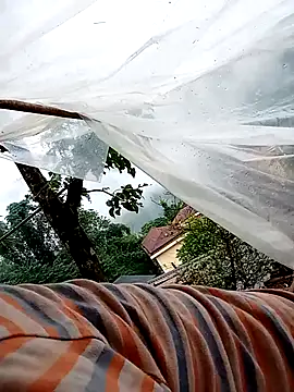 omiu-baby online show from October 2025 12:30:02 AM