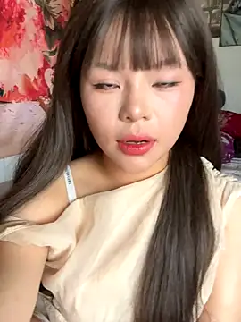 Snapshot of SarahBeii chatting on September 2025 04:14:01 AM SarahBeii online show from September 2025 04:14:01 AM