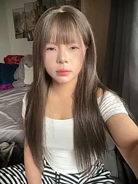 Snapshot of SarahBeii chatting on October 2025 04:09:01 AM SarahBeii online show from October 2025 04:09:01 AM