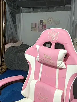 Snapshot of SarahBeii chatting on October 2025 03:38:01 AM SarahBeii online show from October 2025 03:38:01 AM