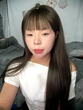 Snapshot of SarahBeii chatting on October 2025 03:40:02 PM SarahBeii online show from October 2025 03:40:02 PM