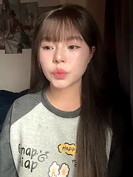 Snapshot of SarahBeii chatting on December 2025 03:45:02 AM SarahBeii online show from December 2025 03:45:02 AM