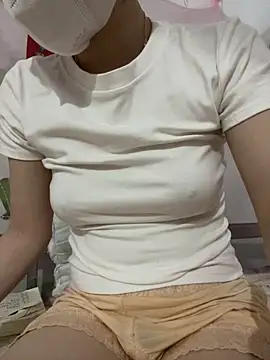 Snapshot of Zinsetka chatting on April 2026 02:00:02 AM Zinsetka online show from April 2026 02:00:02 AM