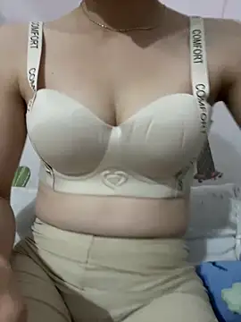 Snapshot of Zinsetka chatting on April 2026 01:37:01 AM Zinsetka online show from April 2026 01:37:01 AM